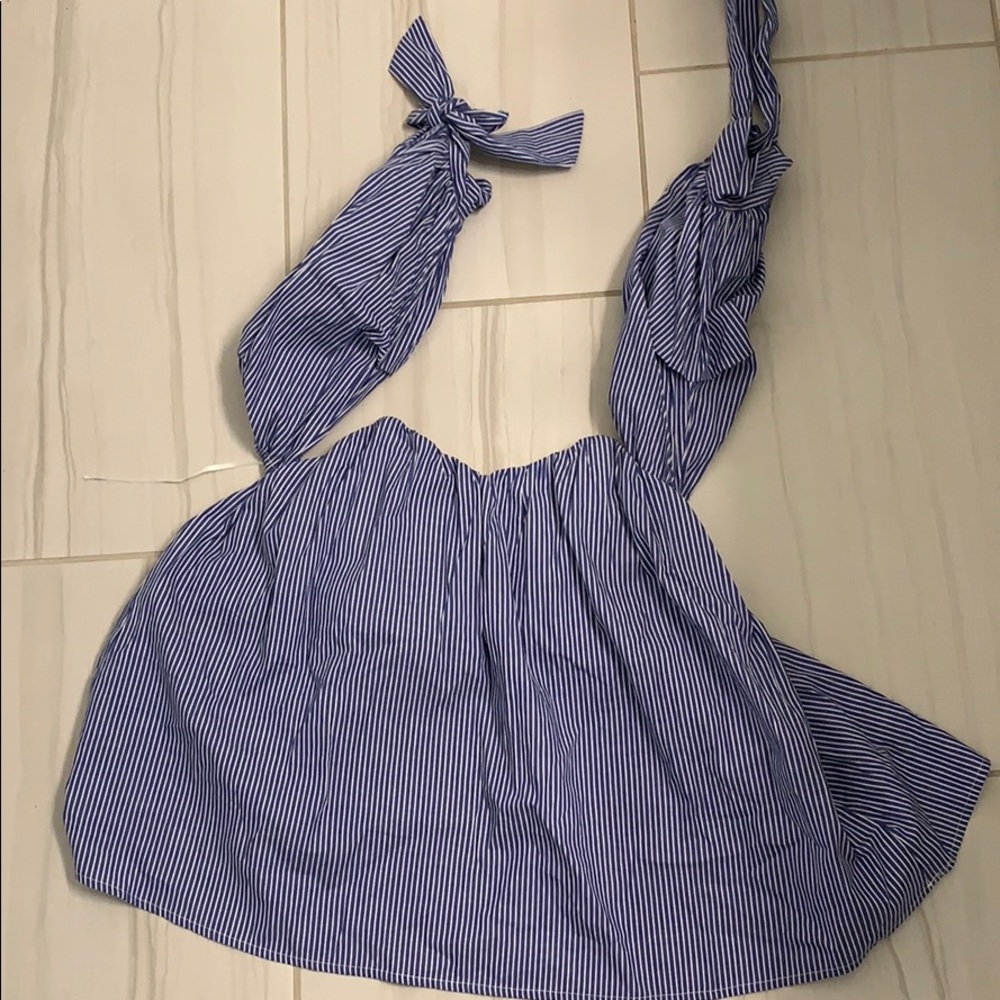Francesca’s off the shoulder crop top with tag!